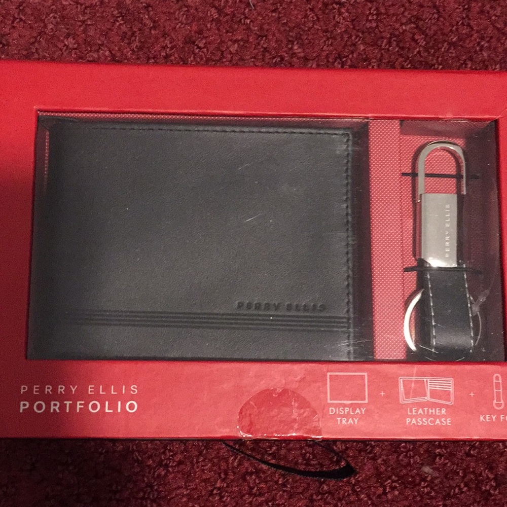 Perry Ellis Men’s Wallet